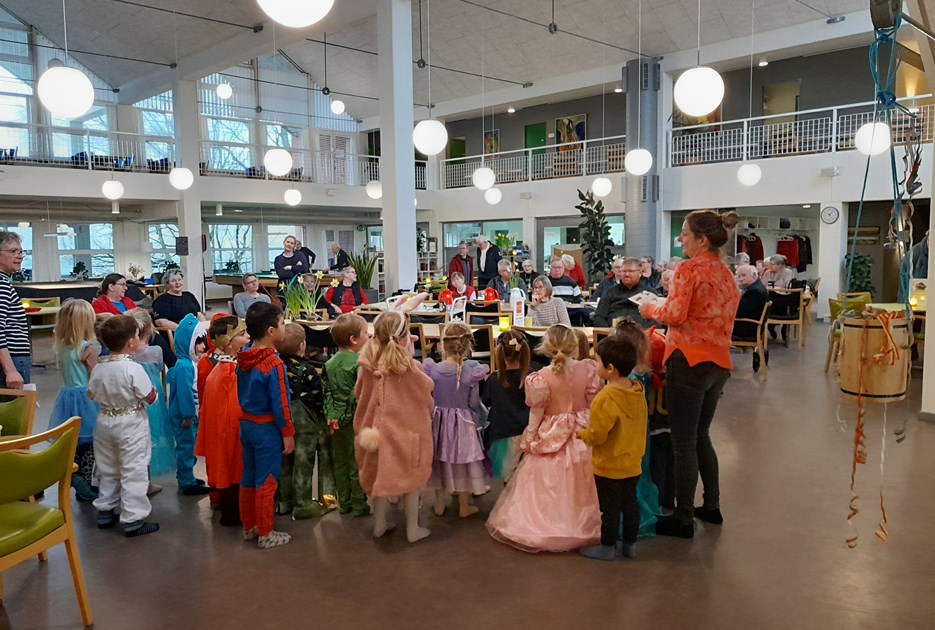 Fastelavnsfest på Center Møllegården med Børnehaven Lærkereden Skive - sikke en fest