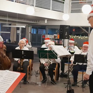 Julematine på Center Møllegården med Mølleorkestret. December 2023.